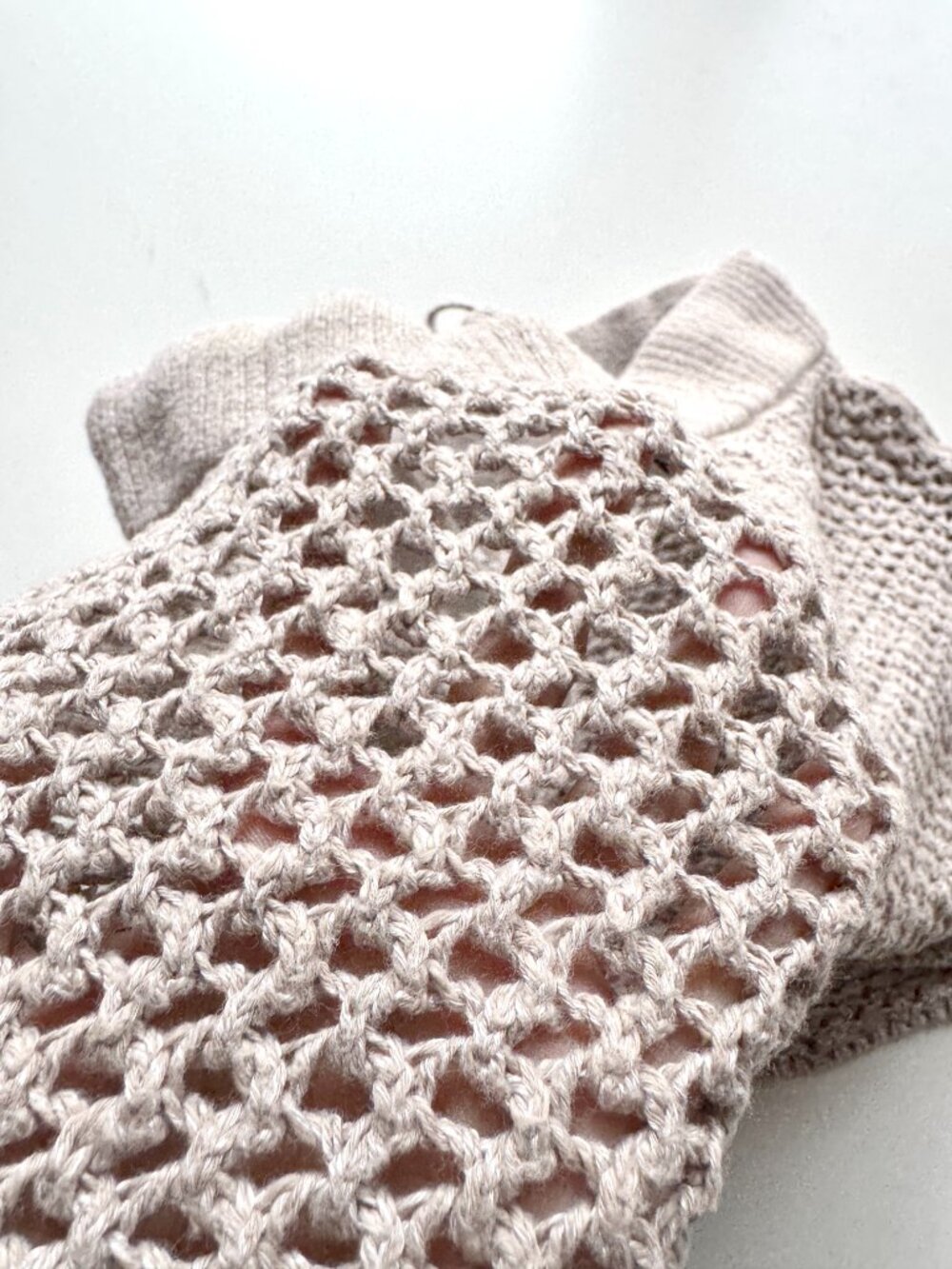 ABERCROMBIE & FITCH Taupe Cotton Blend Crochet Open Knit Cover-Up Shorts, Size M - Picture 6 of 8
